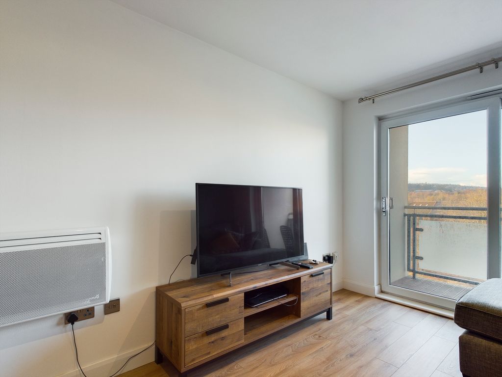 Property photo 3 of 9