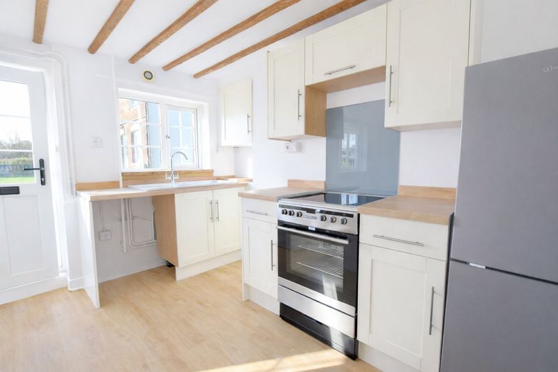 Property photo 3 of 11 Photo 30