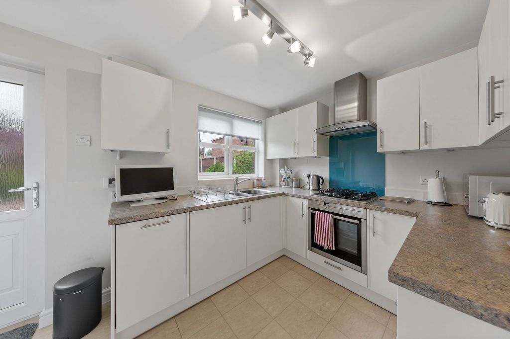 Property photo 3 of 23