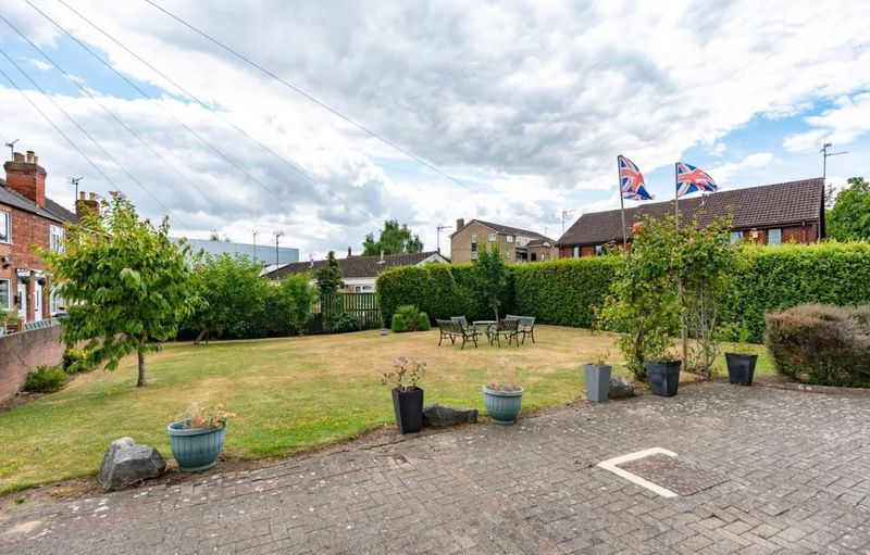 Property photo 3 of 7 Photo 3