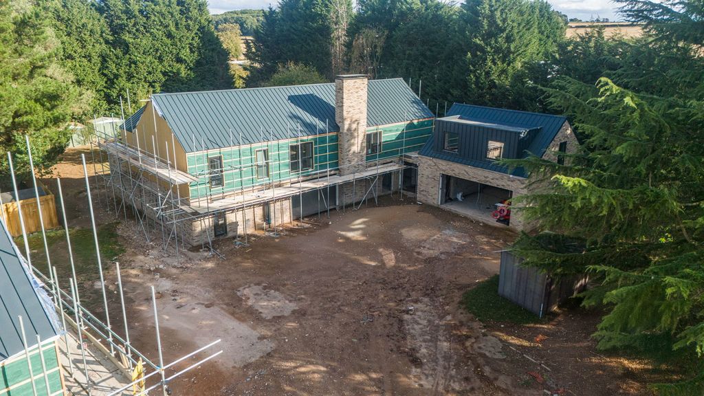 Property photo 3 of 13