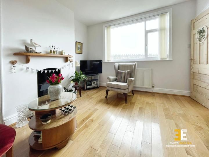 Property photo 3 of 29