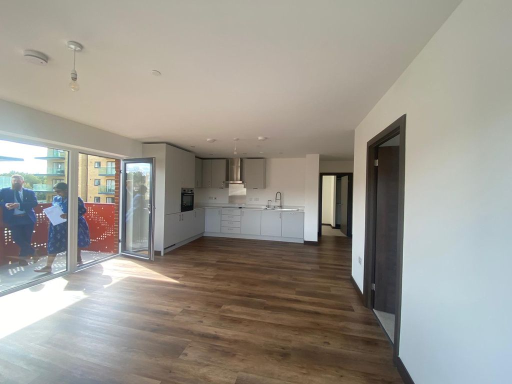 Property photo 2 of 11