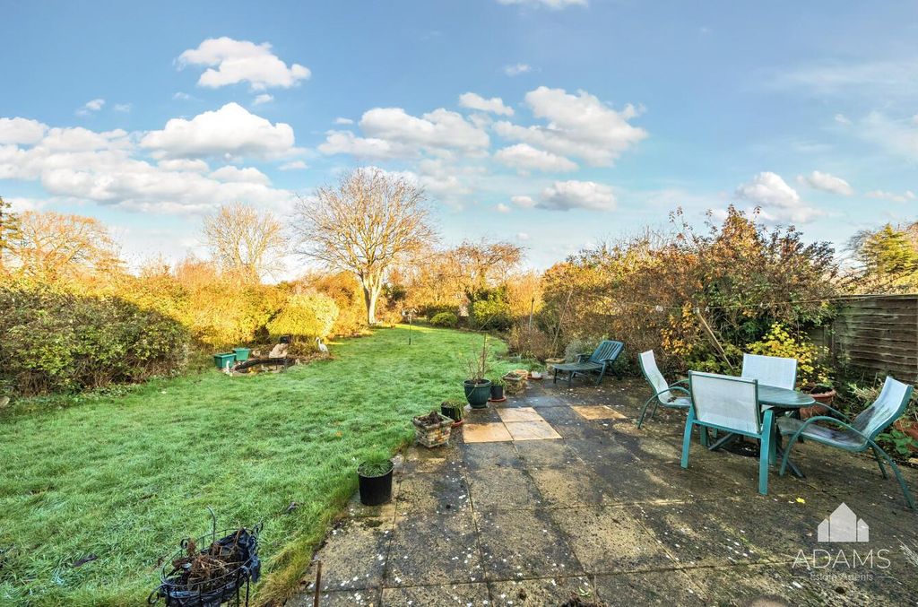 Property photo 3 of 17 Garden