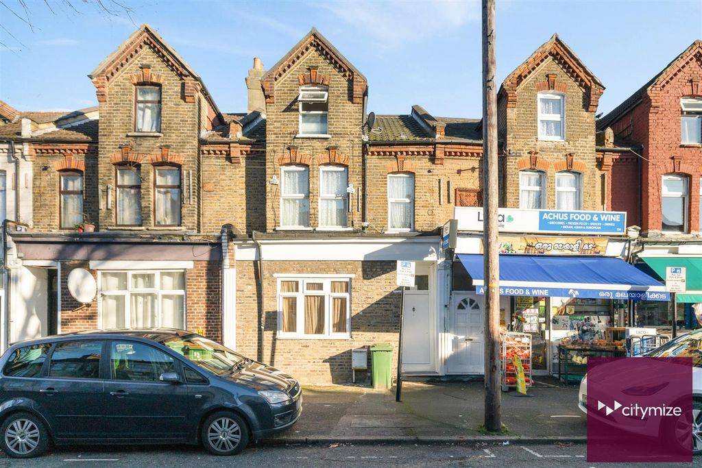 Property photo 1 of 10 Katherine Rd E6-10.Jpg