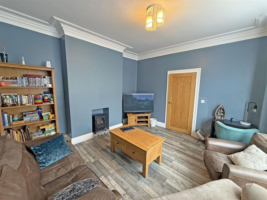 Property photo 3 of 14 Living Room A2.Jpg