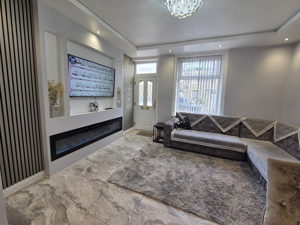 Property photo 3 of 16 Gallery