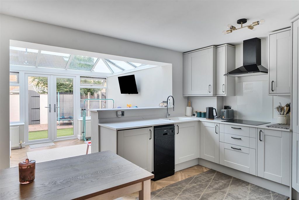 Property photo 2 of 17 Kitchen/Diner