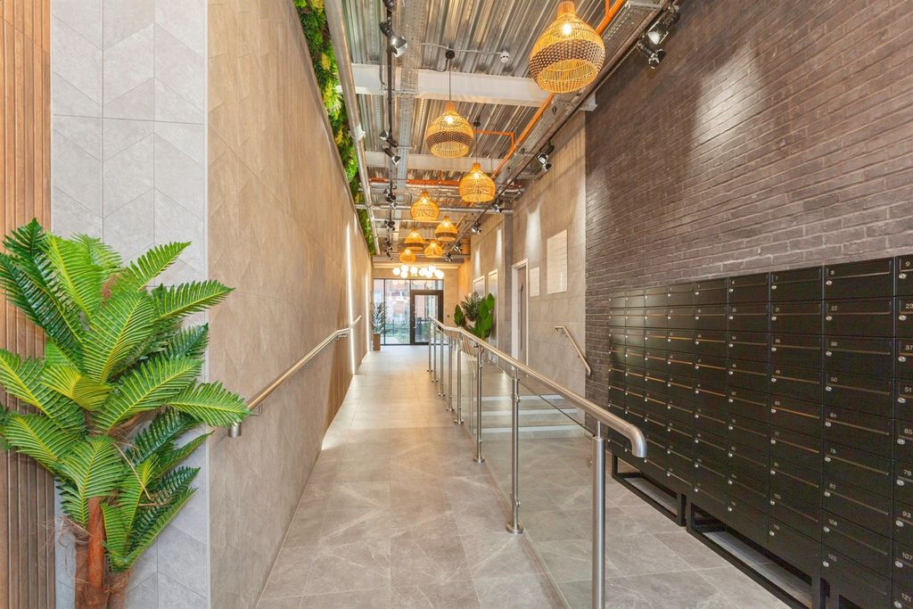 Property photo 2 of 16 Image