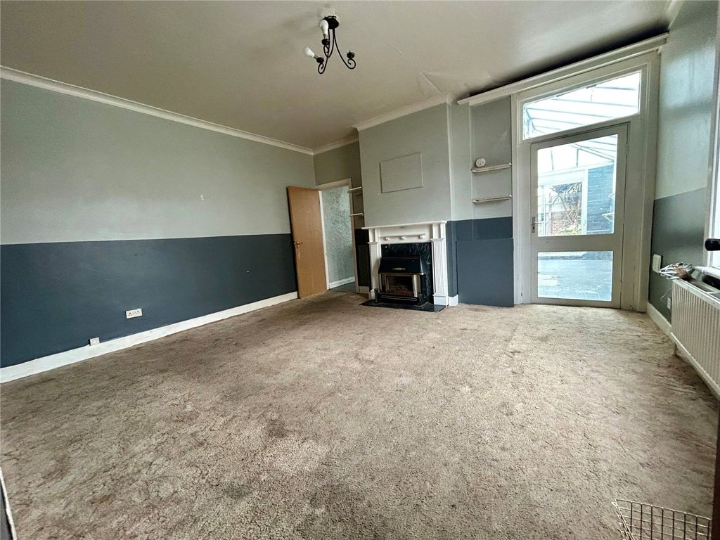Property photo 2 of 8 Picture No. 20