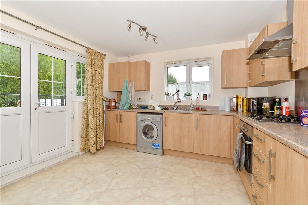 Property photo 2 of 8 Lounge/Kitchen