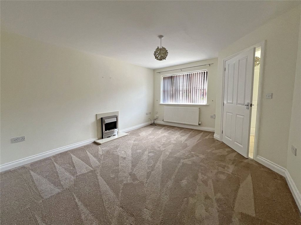 Property photo 3 of 12 Picture No. 11