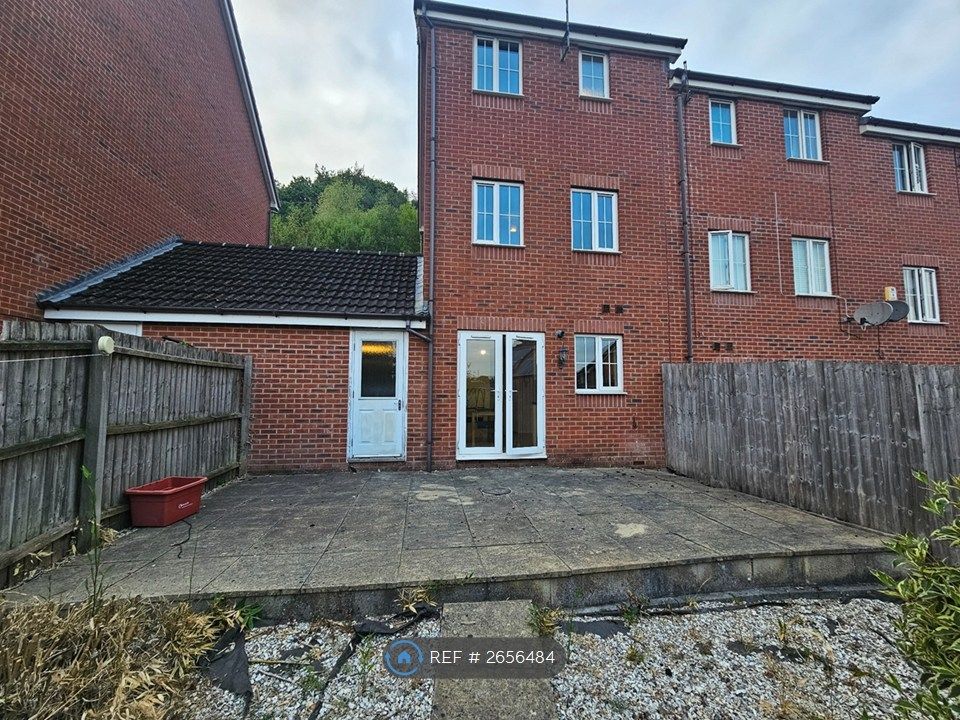 Property photo 3 of 11