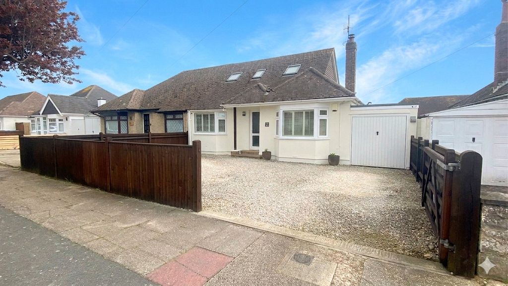 Property photo 1 of 17 Picture No. 02