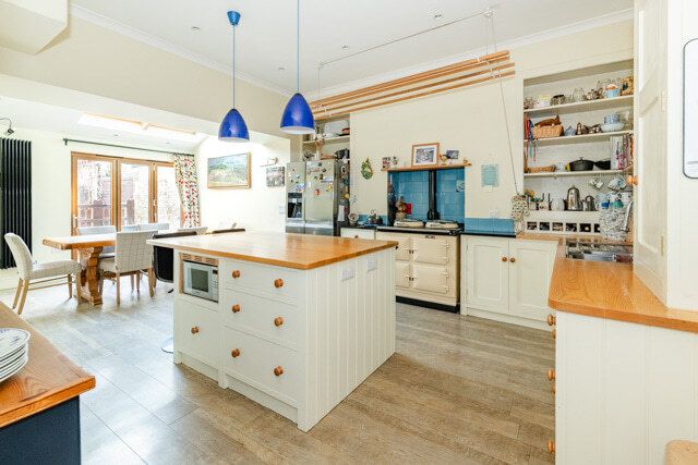 Property photo 2 of 23 Living Kitchen