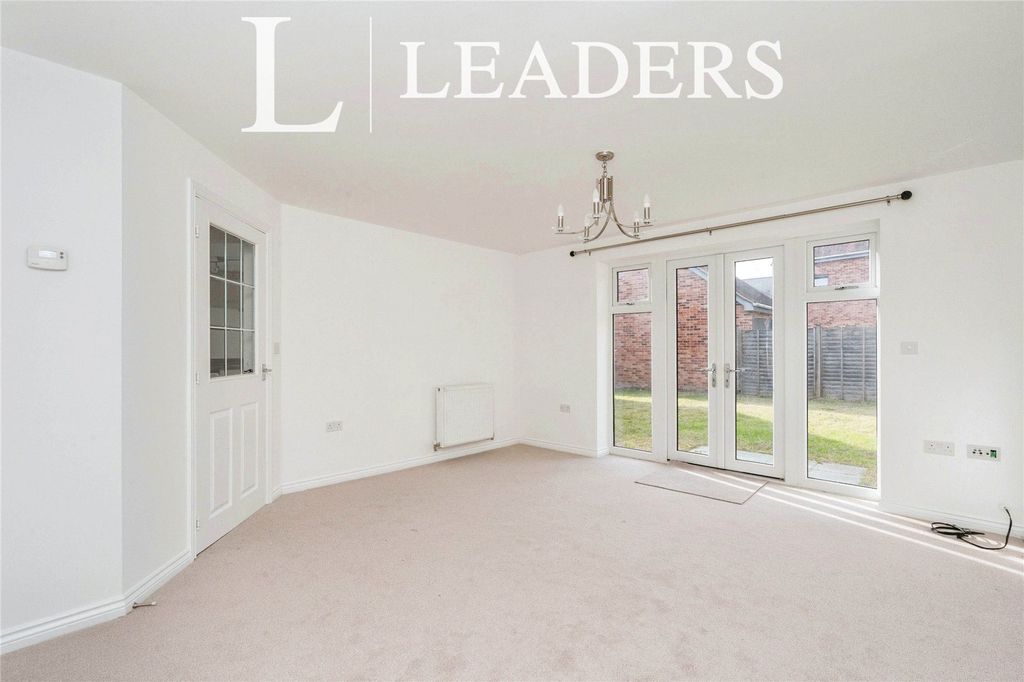 Property photo 3 of 9 Picture No. 37
