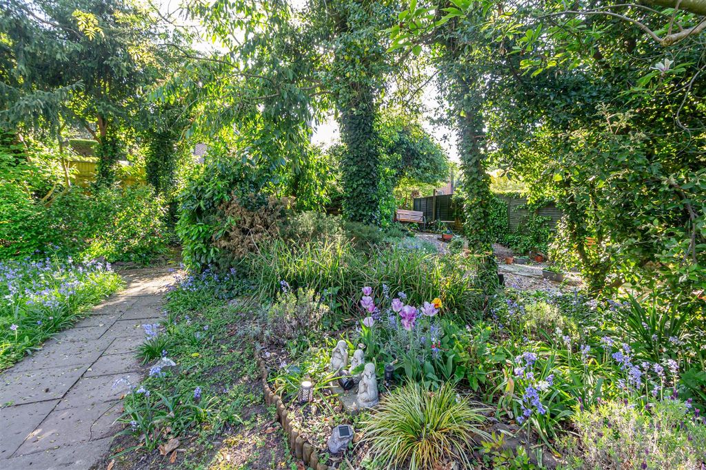 Property photo 3 of 20 Garden-4.Jpg