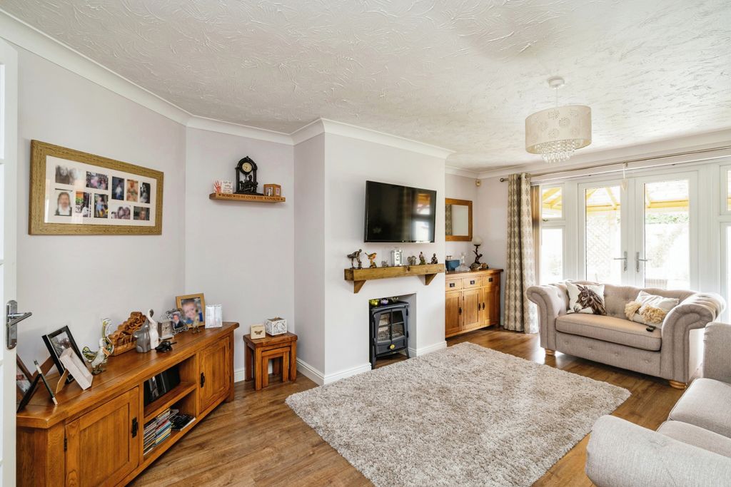 Property photo 2 of 17 Photography