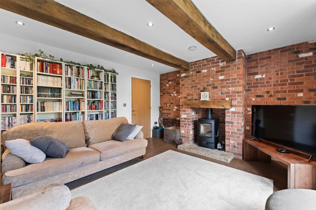 Property photo 3 of 42 2B Harby Lane-11.Jpg