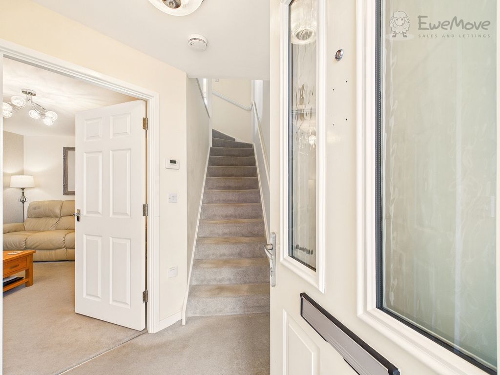 Property photo 2 of 16 Ewemove South Molton - Porch