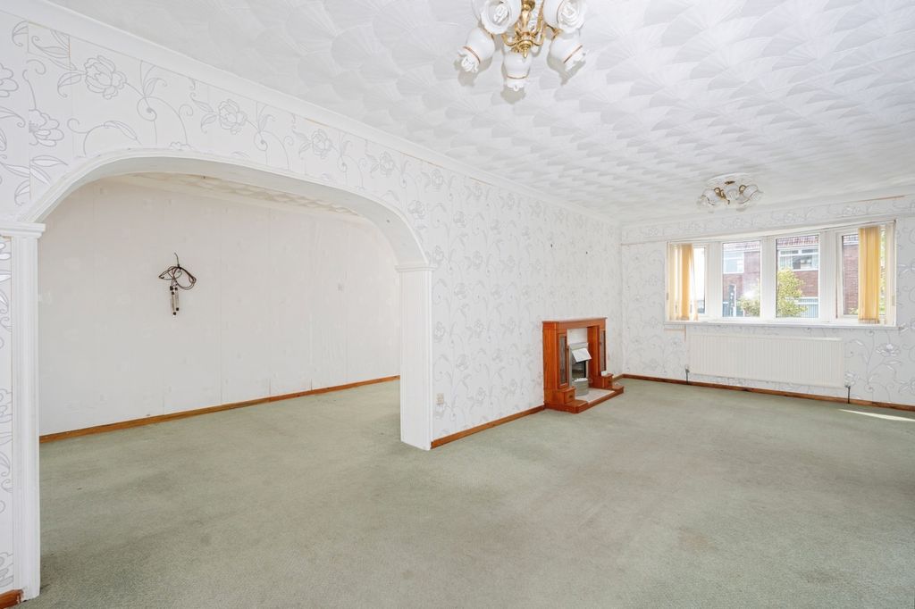 Property photo 3 of 17 Photo