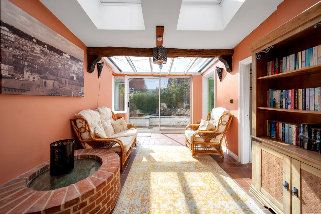 Property photo 2 of 18