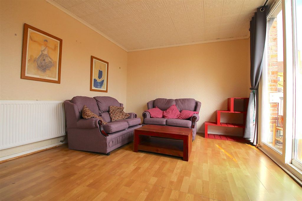 Property photo 2 of 7 Img_1050.Jpg