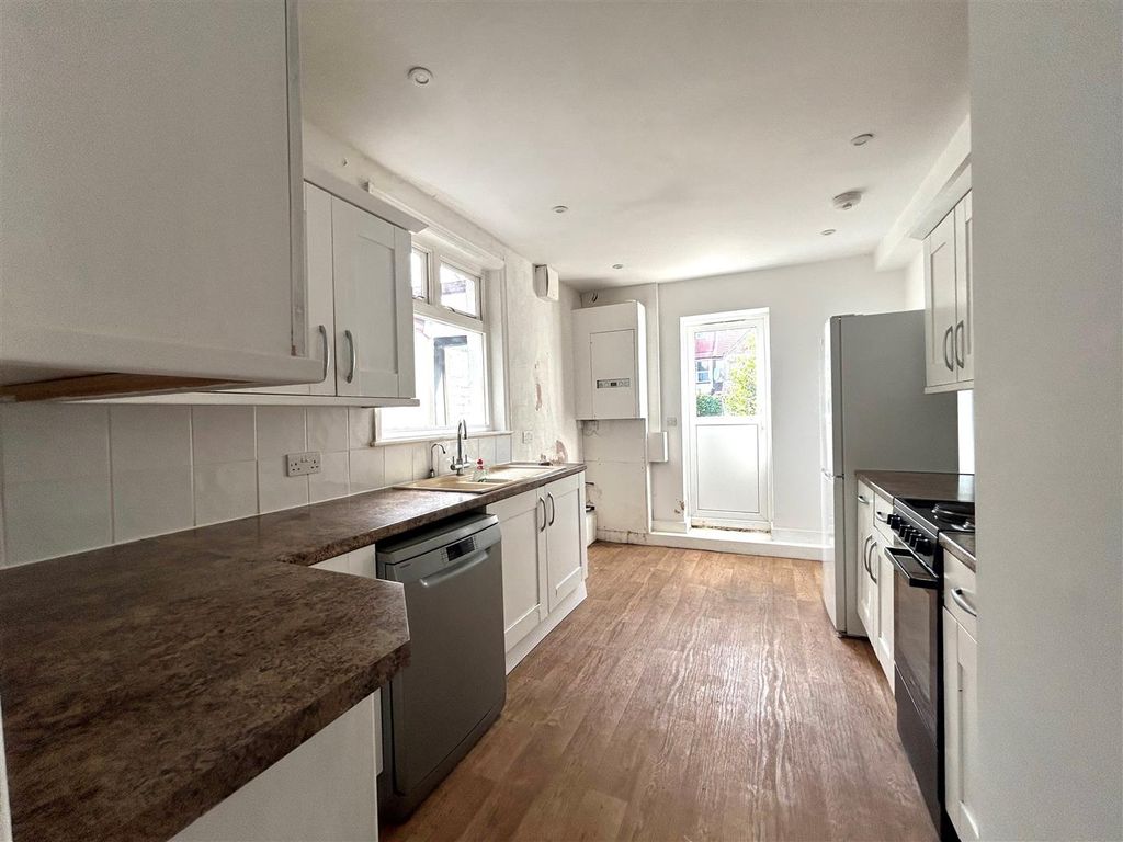 Property photo 3 of 16 Maxwell 2.Jpg