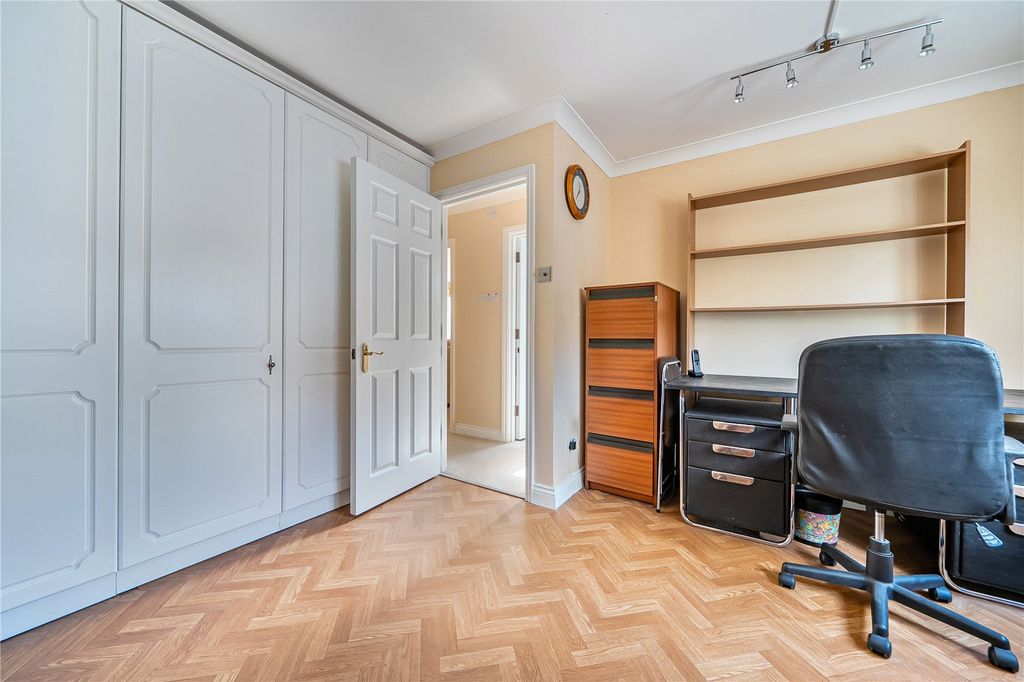 Additional image 24 of 3 bed flat for saleCulloden Road, Enfield EN2