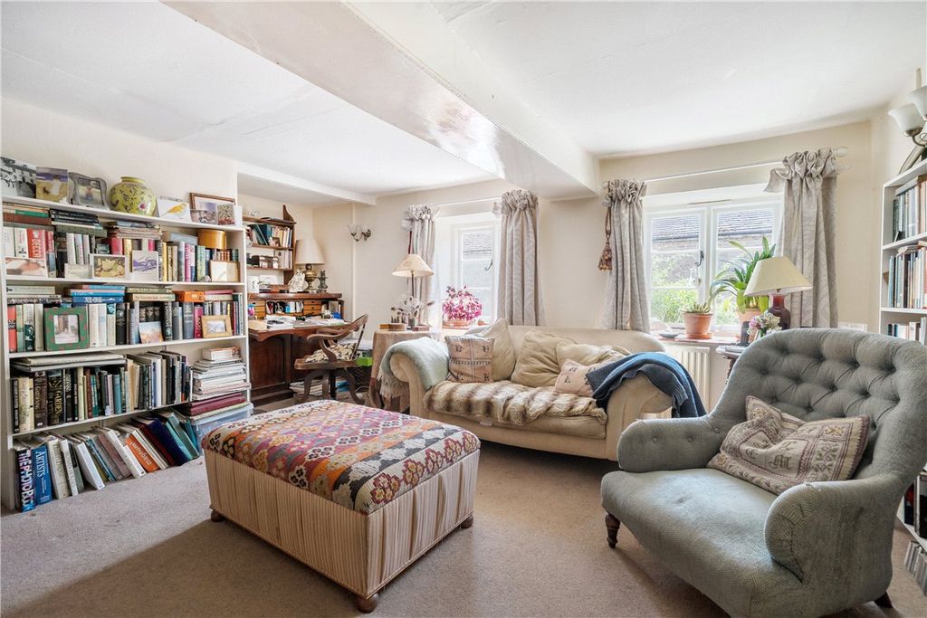 Property photo 2 of 17 Sitting Room