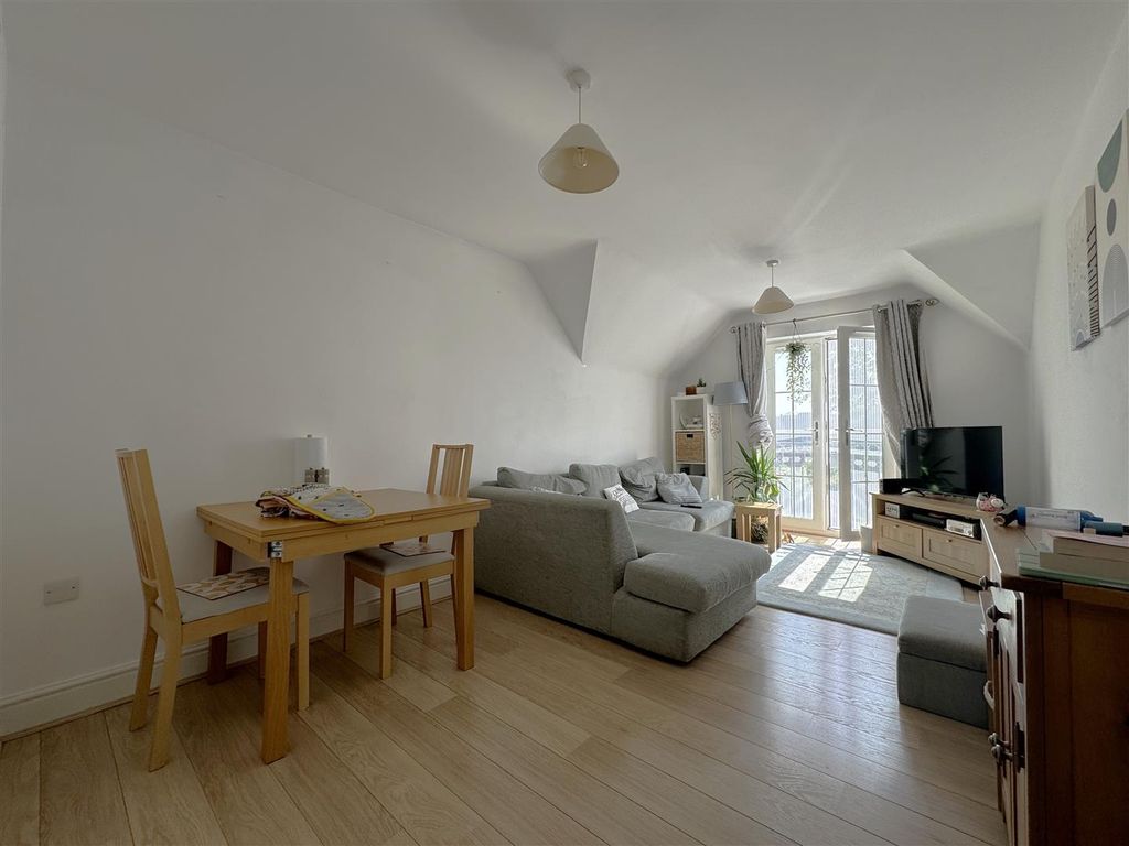 Property photo 2 of 8 Living Room .Jpeg