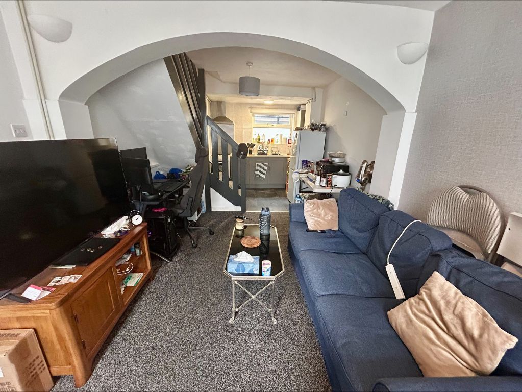 Property photo 2 of 9