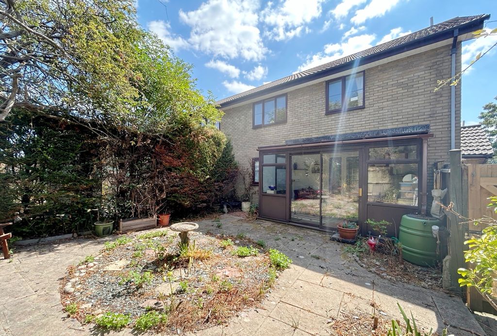 Property photo 2 of 10