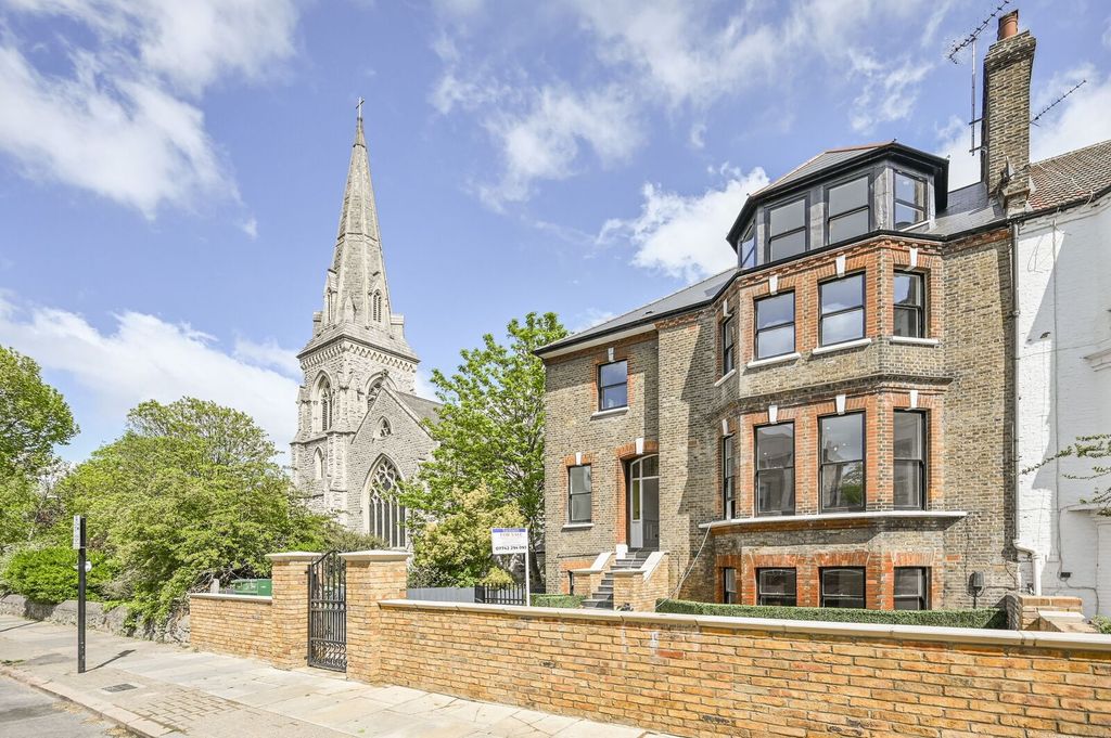 Property photo 2 of 13