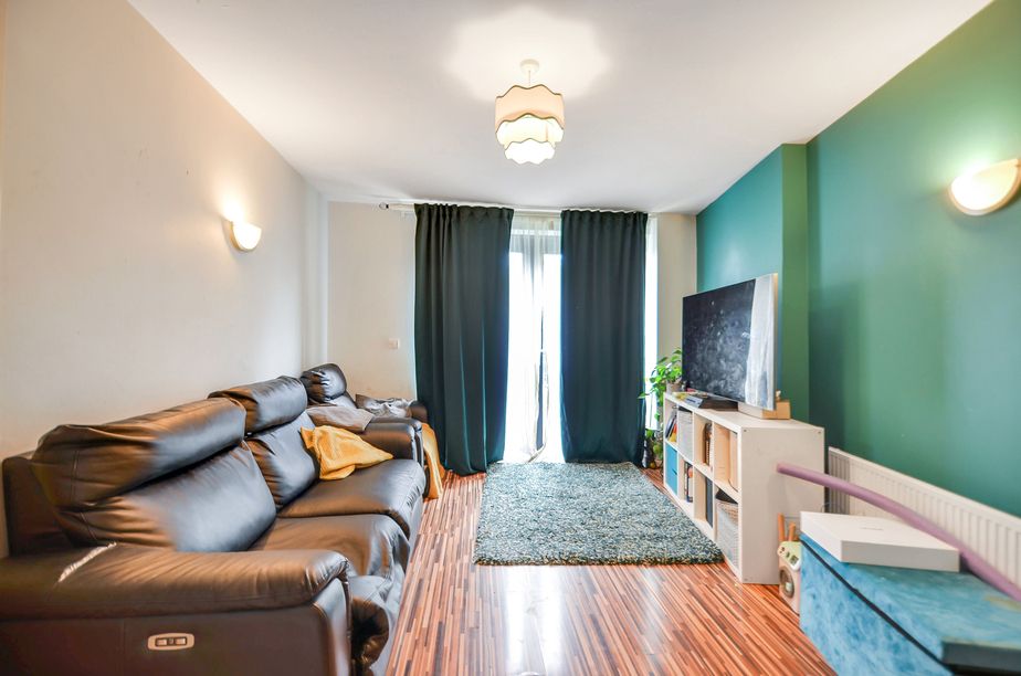 Property photo 1 of 19 Lounge_Pic_ (2).Jpg