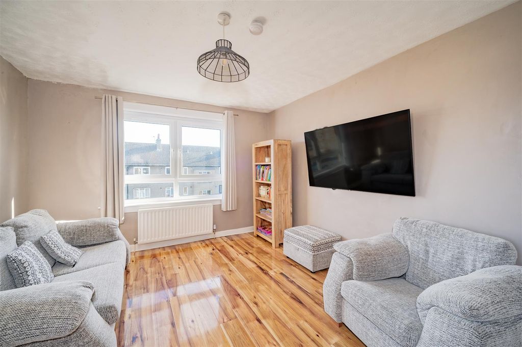 Property photo 3 of 13 1F Keith Place Dundee-9.Jpg