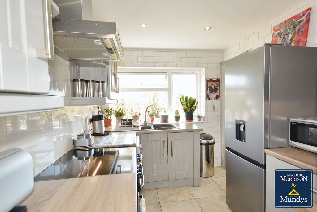 Property photo 1 of 16 Kitchen