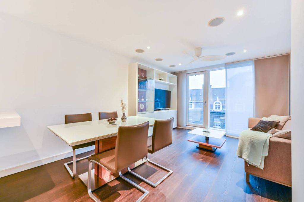 Property photo 2 of 10