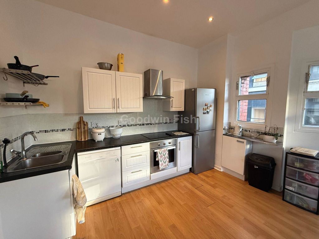 Property photo 3 of 9