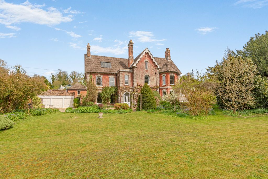 Property photo 1 of 13 Elmfield House