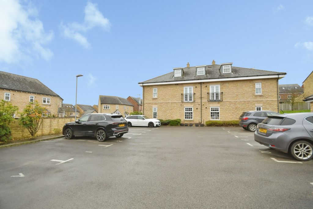 Property photo 2 of 15 Outside