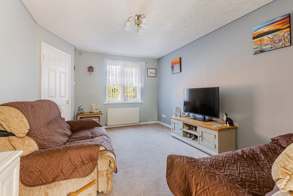 Property photo 3 of 16 A08 - 29 Merlin Way, Torquay - 250724