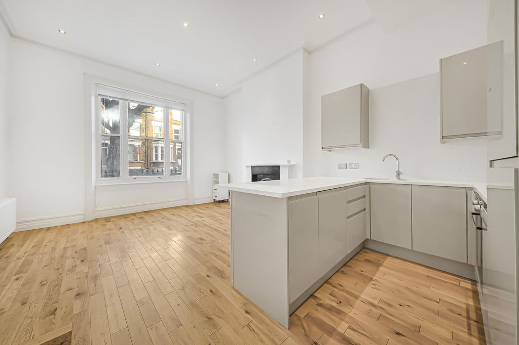 Property photo 2 of 15 Kitchen