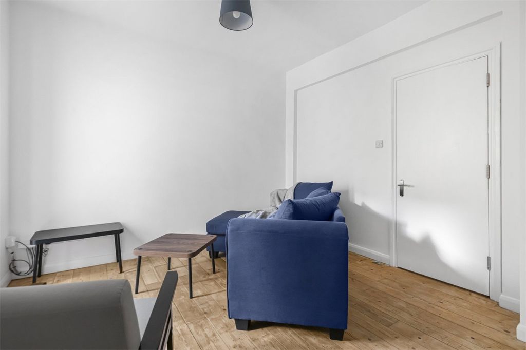 Property photo 3 of 23 Picture No. 21