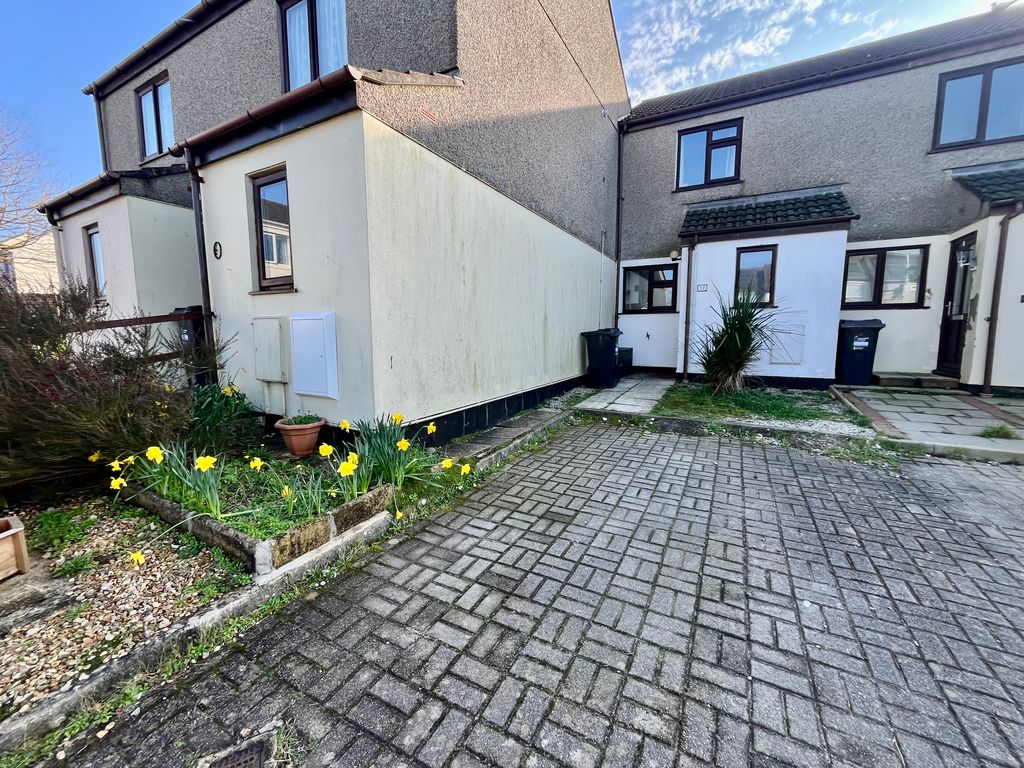 Property photo 2 of 25 Front