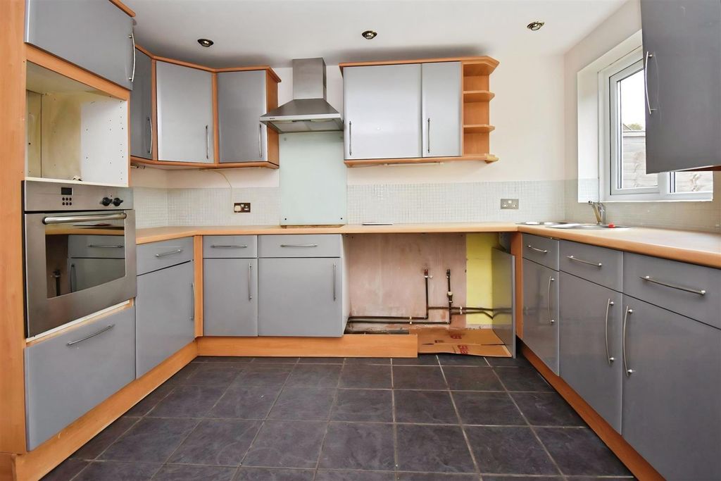 Property photo 2 of 10 591905B6-R 20Kitchen 20Area.Jpg