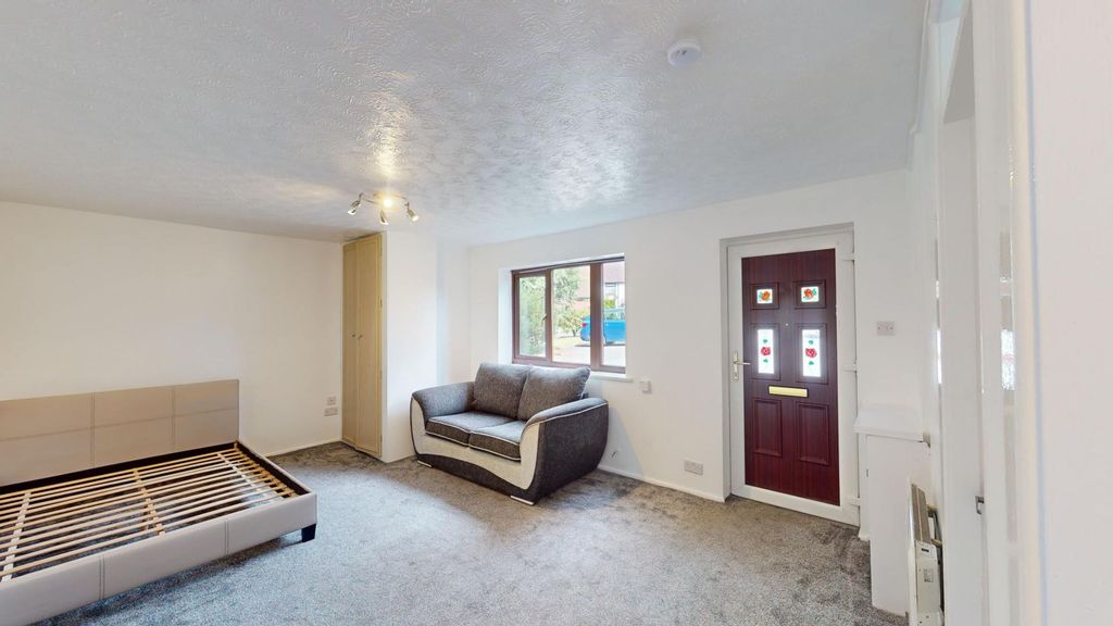 Property photo 2 of 5