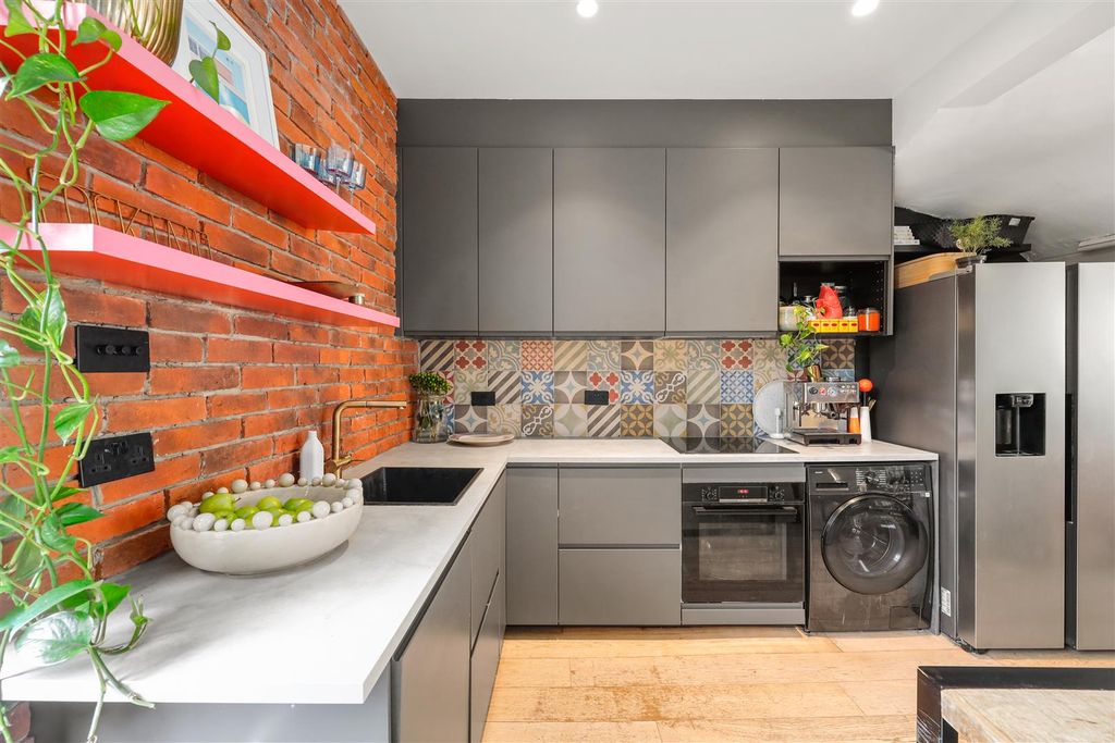 Property photo 3 of 13 19638378 (8).Jpg