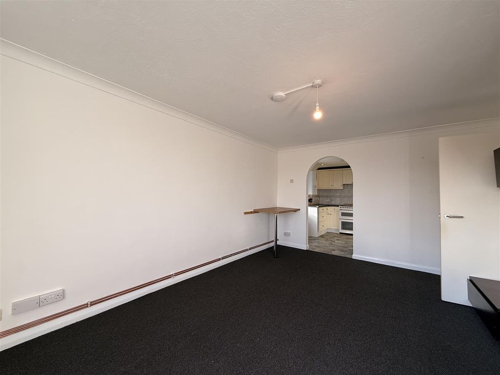 Property photo 2 of 12 Img_0631.Jpeg