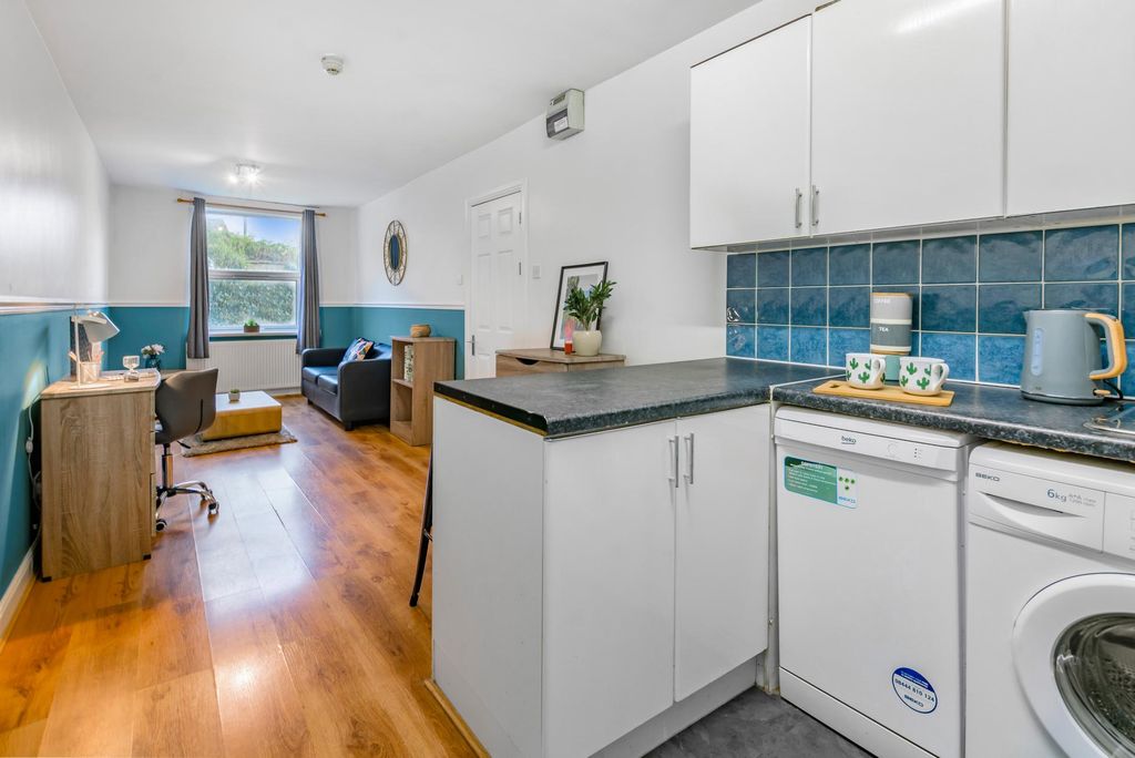 Property photo 3 of 9 Property Photo